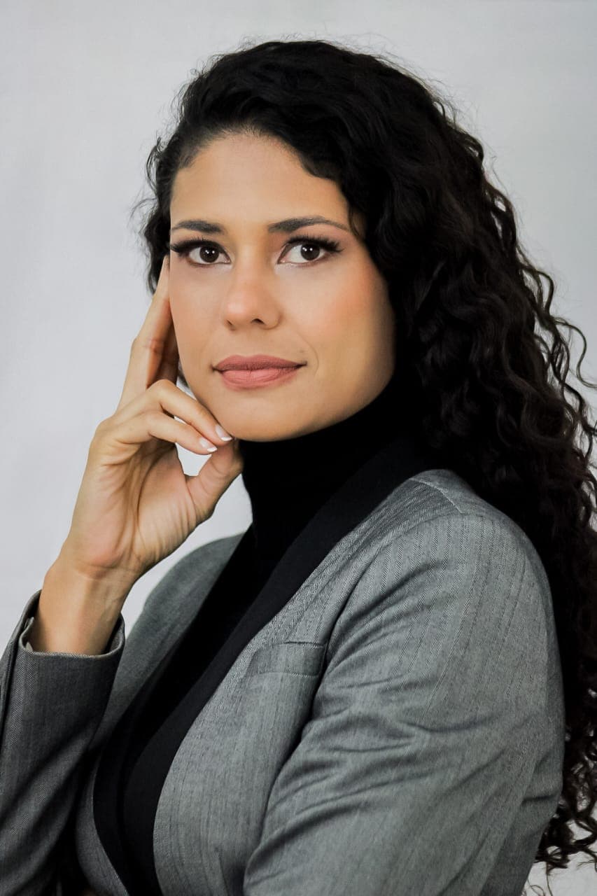 Lcda. Faye Sifontes Noriega — Contador Público Independiente